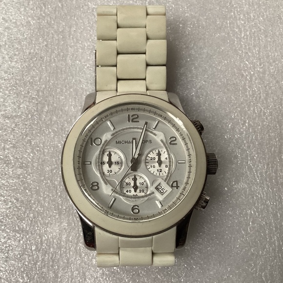 Michael Kors Silver-tone/White Men’s Runway Stainless Steel Watch MK8108 - Picture 1 of 9